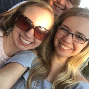 Meet your Posher, Hannah